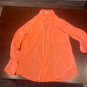 Womens top Expess Medium